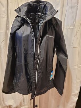 Columbia Black Packable Rain Jacket